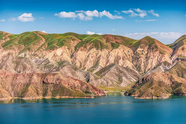 Вигляд Гірську Долину Річковим Резервуаром Азат Яскравим Бірюзовим Кольором Вірменії — стокове фото