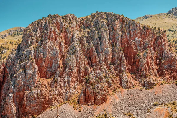 亚美尼亚Noravank修道院附近著名的红岩 铁质含量高 决定了这种颜色 — 图库照片