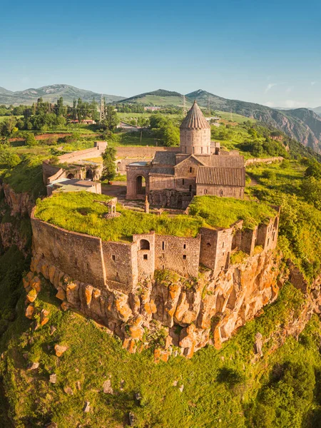 Vista Aérea Del Pintoresco Monasterio Tatev Situado Una Roca Basalto — Foto de Stock