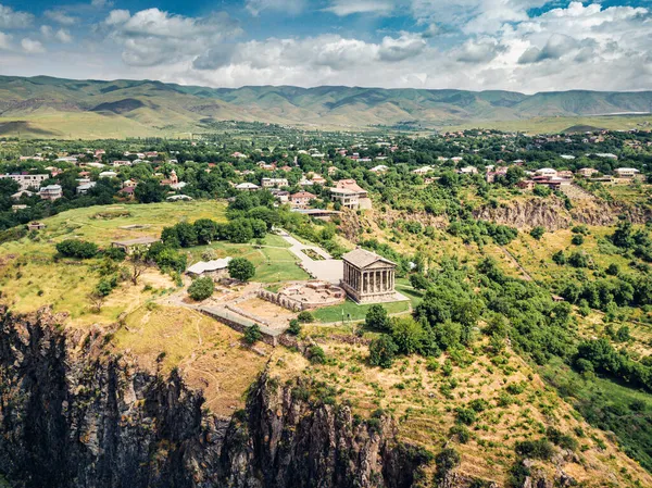 Vista Aérea Del Famoso Templo Garni Armenia Histórico Edificio Estilo — Foto de Stock