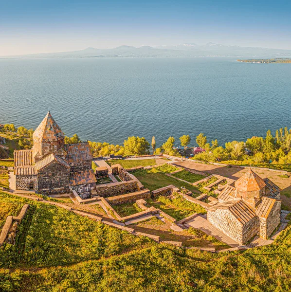 Vista Panorámica Aérea Monasterio Sevanavank Capilla Con Vistas Famoso Lago — Foto de Stock