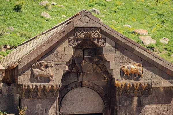 Orbelian Selim Caravanserai Entrada Edificio Antiguo Con Patrones Animales Grabados — Foto de Stock