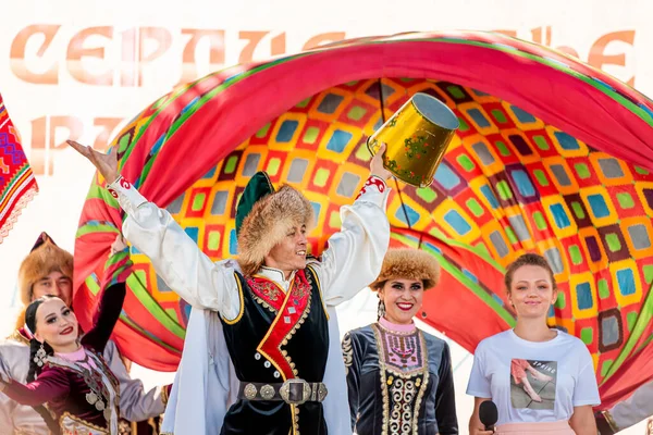 Julho 2021 Ufa Bashkortostan Rússia Homens Roupas Nacionais Bashkir Realizar — Fotografia de Stock