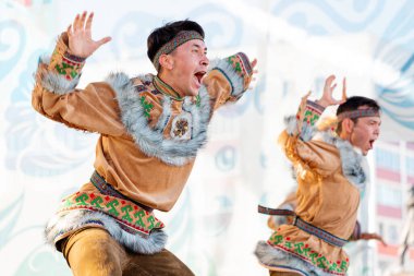 06 Temmuz 2021, Ufa, Rusya: Rusya 'nın Uzak Kuzeyindeki Yerli Halklar geleneksel danslarını gerçekleştirdiler