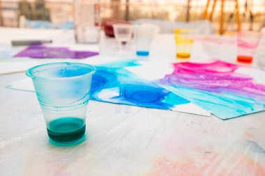 Kağıda çizim yapmak için alkollü sıvı mürekkep.