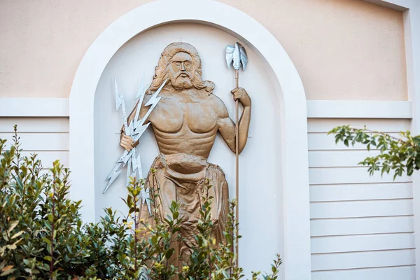 Ocotber 2021 Litochoro Grecia Escultura Del Dios Supremo Zeus Con — Foto de Stock