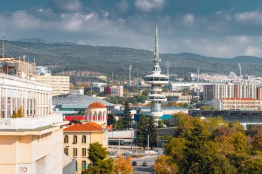 Yuvarlak restoranlı TV Kulesi - Selanik 'te popüler turizm merkezi