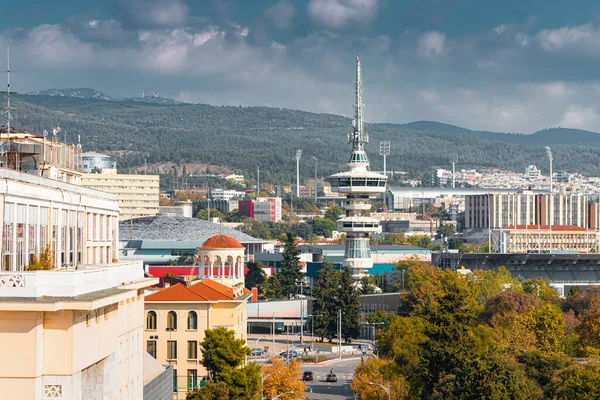 Tower Met Rond Restaurant Populaire Toeristische Bestemming Thessaloniki Stad — Stockfoto