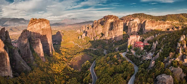 Panorama Los Famosos Monasterios Voladores Meteora Grecia Otoño Viaja Las — Foto de Stock