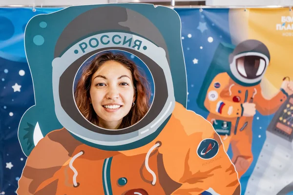 July 2021 Novosibirsk Russia Happy Woman Photographed Scenery Astronaut Space — Stock Photo, Image