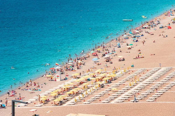 June 2022 Antalya Turkey Crowded City Beach Hundreds Vacationers Tourists — Stockfoto