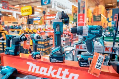 27 June 2022, Antalya, Turkey: Makita Professional tools and equipment for construction and renovation works for sale in Bauhaus store. Concept of inflation and prices for building materials
