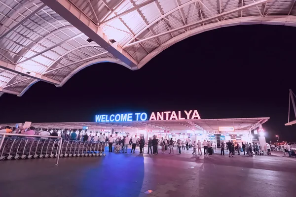 Июля 2022 Анталья Турция Добро Пожаловать Анталию Знак Международном Терминале — стоковое фото