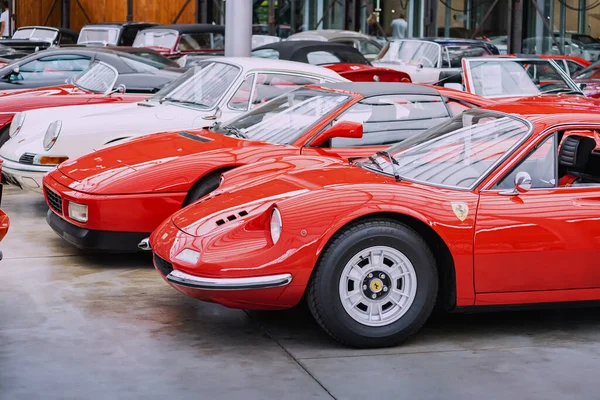 Июля 2022 Года Дюссельдорф Германия Знаменитые Легендарные Автомобили Ferrari Porsche — стоковое фото