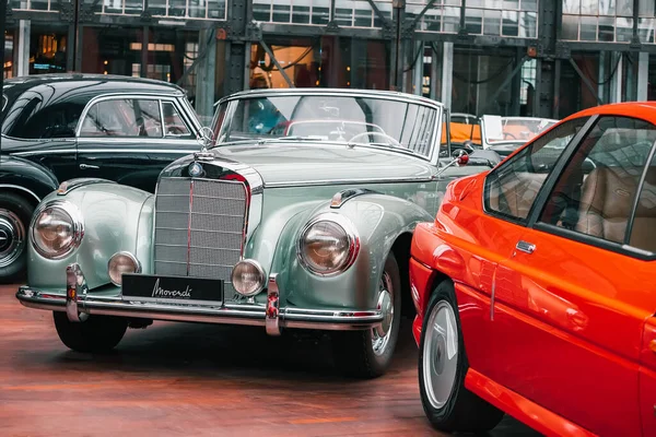 July 2022 Dusseldorf Germany Mercedes Benz Vintage Car Other Exhibits — Stock Photo, Image