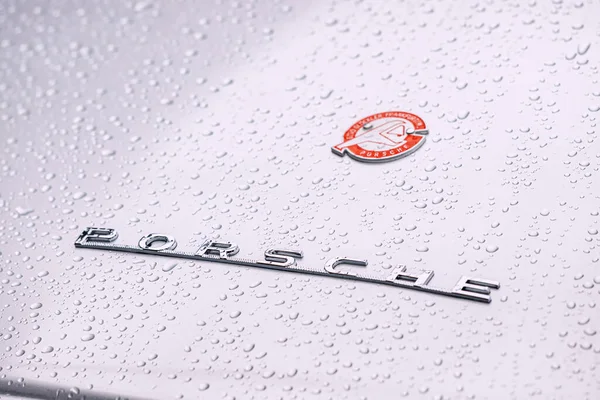 July 2022 Dusseldorf Germany Retro Oldtimer Porsche Logotype Hood Car — Stock Photo, Image