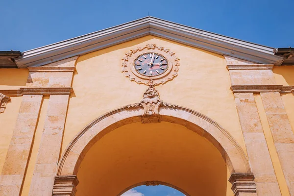 Torre Del Reloj Antiguo Edificio Europeo — Foto de Stock