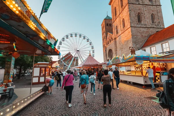 Июля 2022 Года Мюнхен Германия Вид Закат Толпы Туристов Людей — стоковое фото