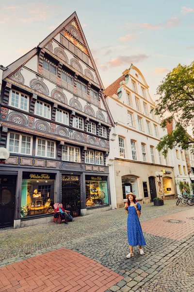 Julho 2022 Osnabruck Alemanha Pessoas Turistas Caminhando Pela Rua Cidade — Fotografia de Stock