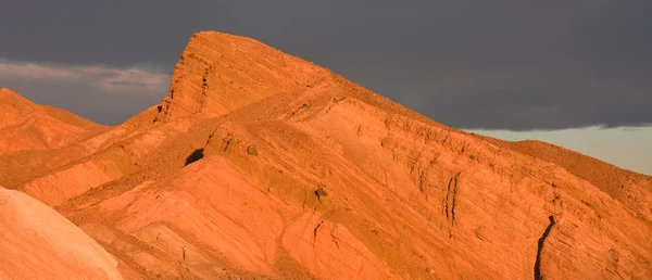 Gipfel des Death Valley bei Sonnenaufgang — Stockfoto