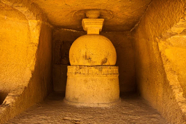 Antiguo santuario de la cueva — Foto de Stock