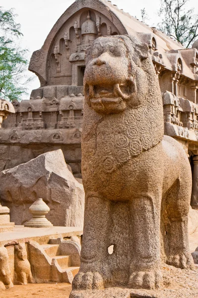 Löwenstatue — Stockfoto