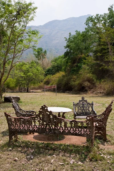 Двор на курорте в национальном парке Мудумалай — стоковое фото
