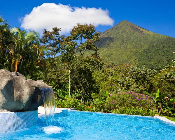 Pool at Arenal Volcano Obrazy Stockowe bez tantiem