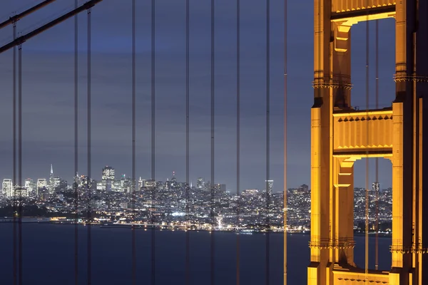 San Francisco a través del Puente — Foto de Stock