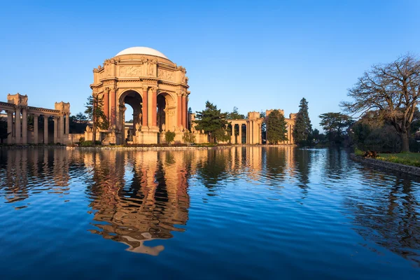 Palace of Fine Arts i San Francisco — Stockfoto