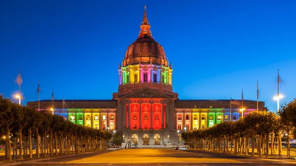 San Francisco City Hall in Rainbow Colors — Stock Photo, Image