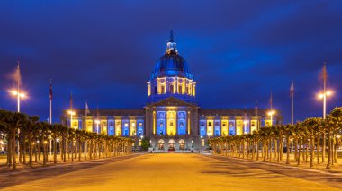 san francisco city hall mavi ve altın