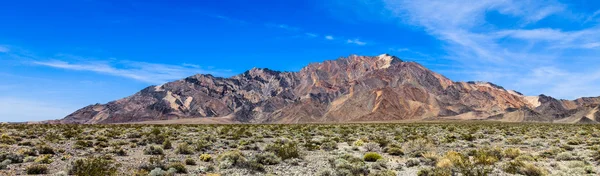 Montagnes colorées dans la vallée de la mort — Photo