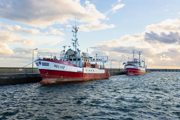 July 2022 Red White Fishing Boats Moored Harbour Town Hel — 图库照片