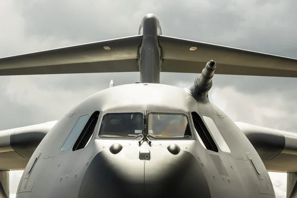 Militärfrachtflugzeug — Stockfoto