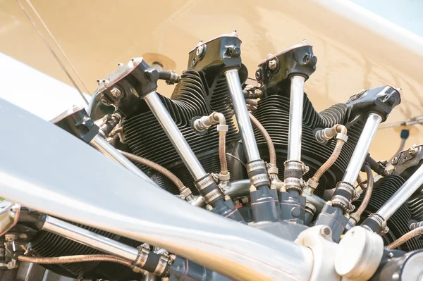 Vintage propeller engine — Stock Photo, Image