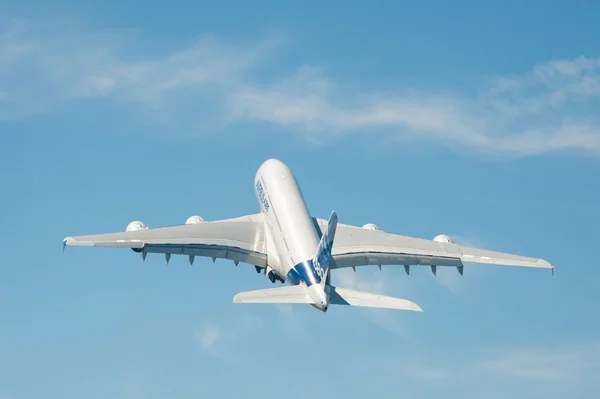 Airbus a380 kalkış — Stok fotoğraf