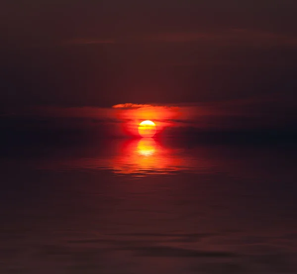 Pôr do sol dourado — Fotografia de Stock