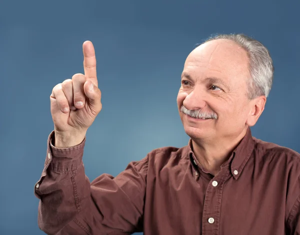 Viejo señalando hacia arriba —  Fotos de Stock