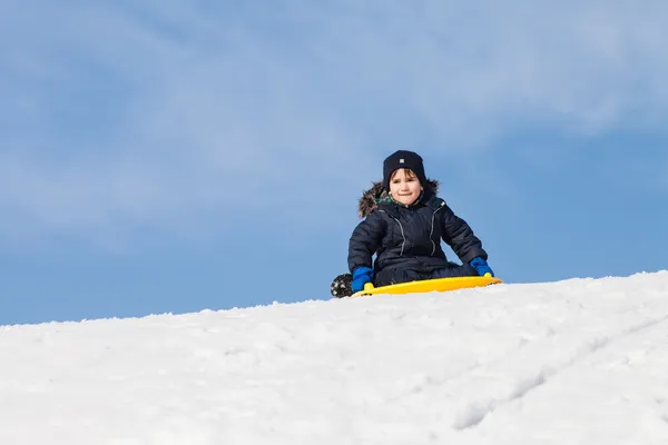 Rodelen op de wintertijd — Stockfoto