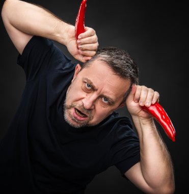 Başım ağrıyor. Adamın yüzü ile el ile kapalı