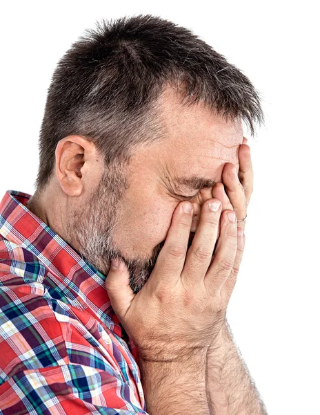 Mann mittleren Alters leidet unter Kopfschmerzen — Stockfoto