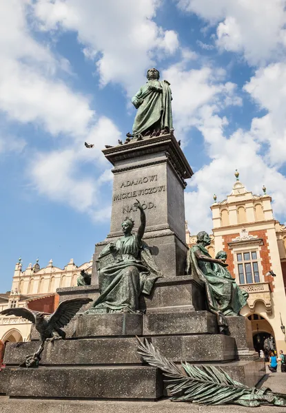 Monumento de Adam Mickiewicz em Kracow — Fotografia de Stock