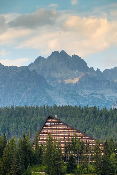 Resort område i nationalparken höga tatra — Stockfoto