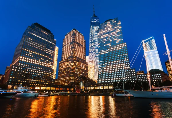 World financial center på natten — Stockfoto