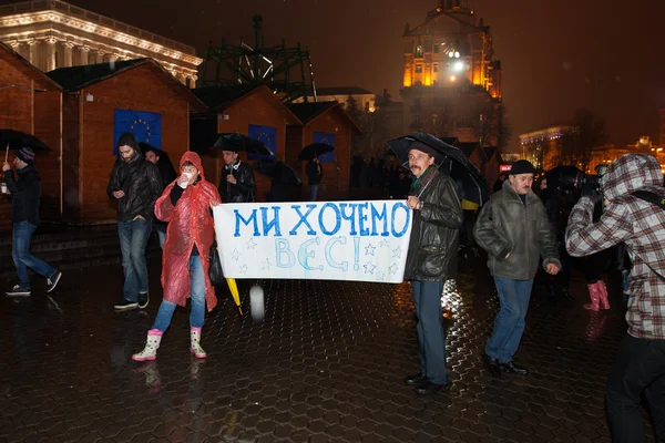 Kyjev, Ukrajina - 22. listopadu: lidé protest na majdan nezalezhno — Stock fotografie