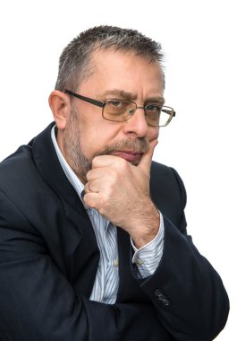 siyah ceketli kıdemli işadamı portresi