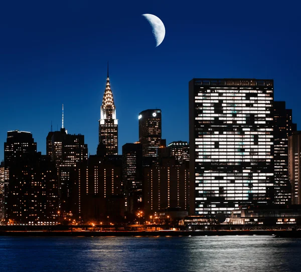 Luna su Manhattan — Foto Stock