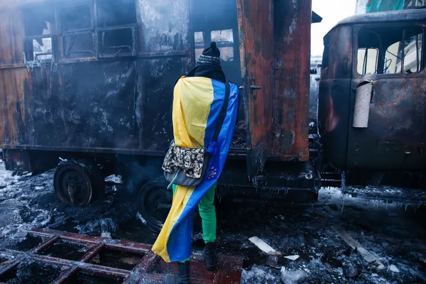 KIEV, UCRANIA - 20 de enero de 2014: La mañana después de la violencia — Foto de Stock