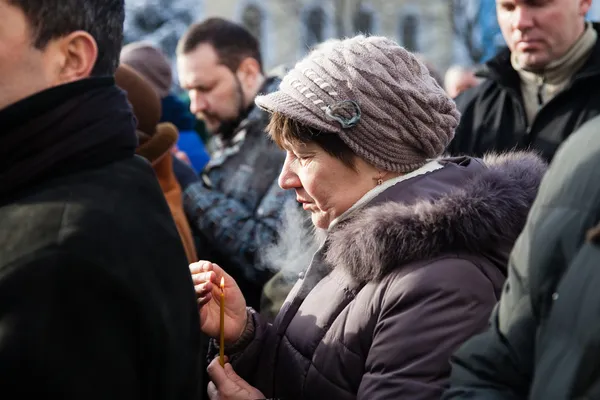 Requiem op euromaidan activist michail zhiznevsky — Stockfoto